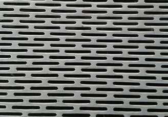 建築外牆使(shi)用沖孔網的優勢(shì)有哪些