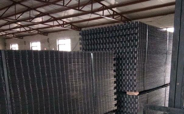 鍍(du)鋅絲網廠家直銷(xiāo)